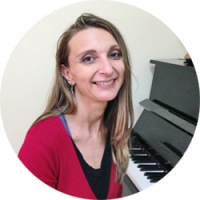 Professora da Canto do Batuque - Elena Novoselecki