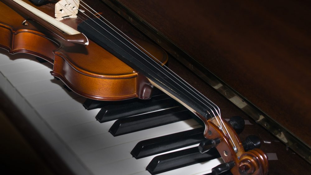 Instrumentos clássicos - Piano e Violino