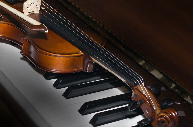 Instrumentos clássicos - Violino e Piano